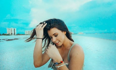 Jillian Rose Reed art star du porno galeries