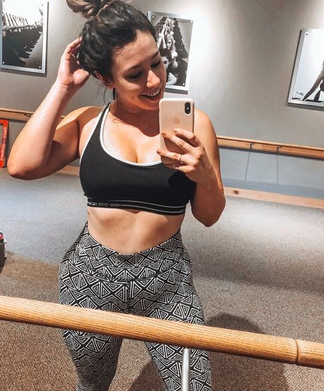 Jillian Rose Reed étoile gratuite galerie