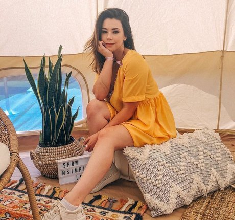 Jillian Rose Reed Fotoaufnahmen