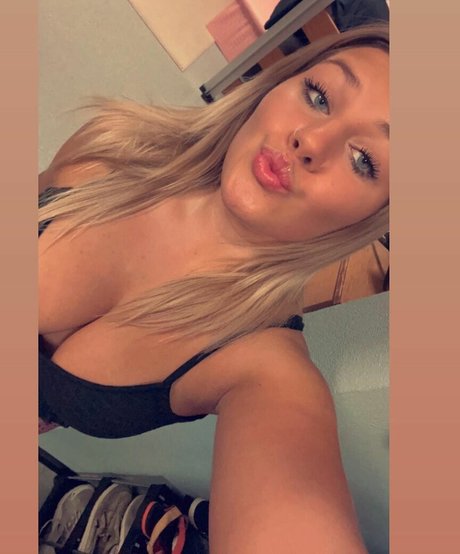 Mackenzie Spohn actrice xxx img