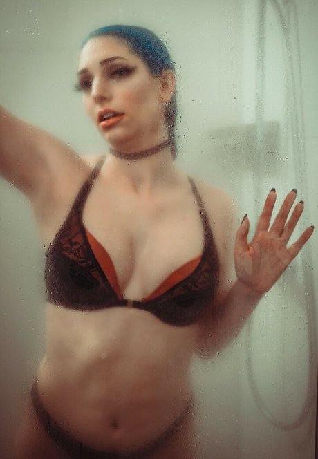 BloodyNyuu xxx star du porno galeries