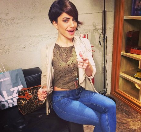 Serpil Cansz actrice exclusive des photos