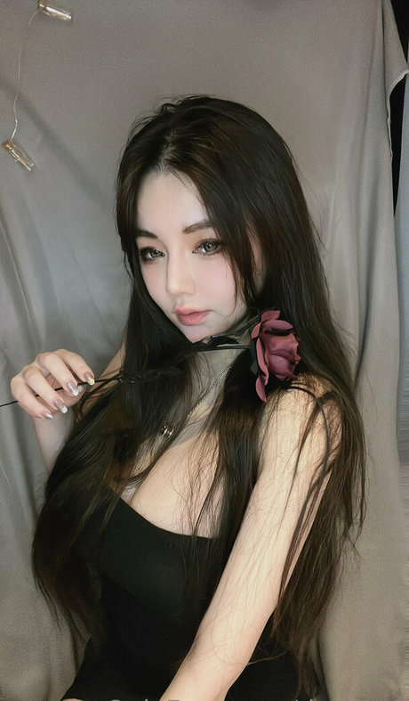 dora0x0 star du porno en haute qualité img