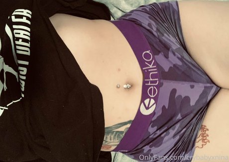 Crybabyxnina modèle adulte galeries