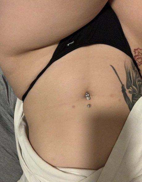 Crybabyxnina actrice libre photos