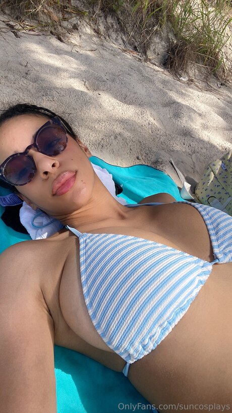 Suncosplays modèle de haute qualité galerie