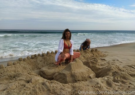 feliciathunnder étoile de l'art archive