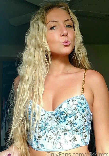 Nikkipxx belle star du porno images