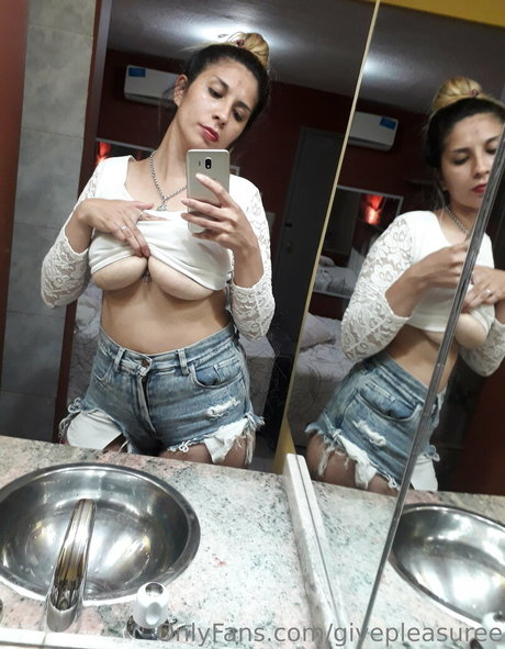 givepleasuree sexe star du porno archive