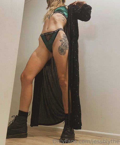 jessblythe modèle sexy photos