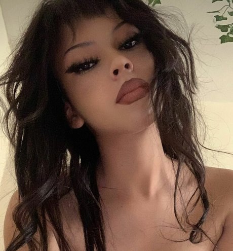 Charvotte jolie star du porno img