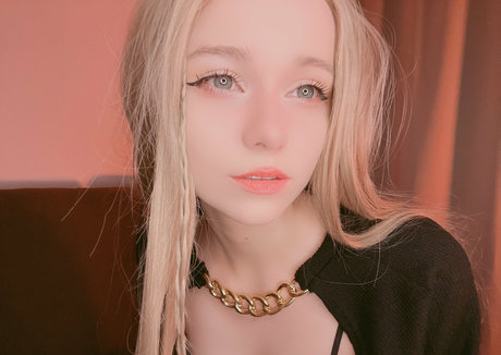 Rachel Blossom actrice érotique image