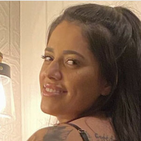 Mikayla Dabash jolie étoile galeries