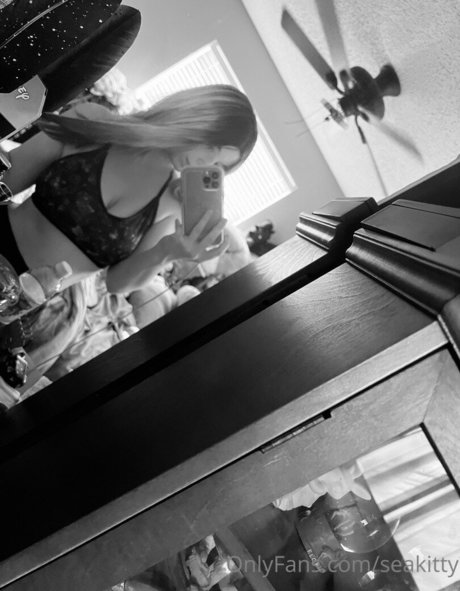 femme seulementfans sexy sympa image