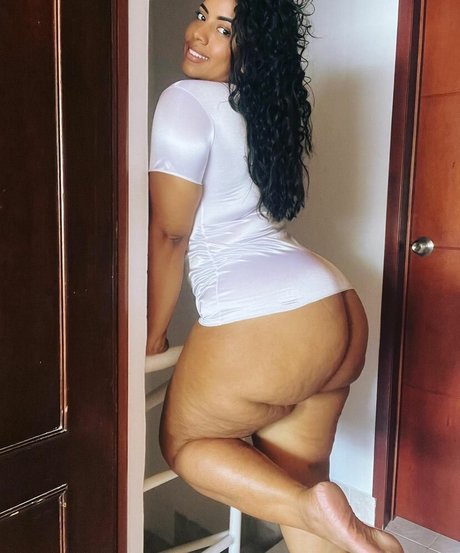 infirmière anale onlyfans assez chaud des photos