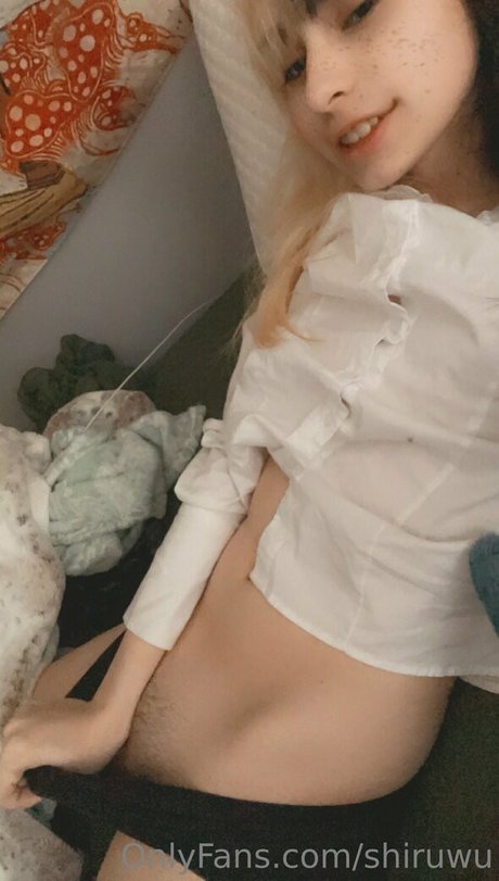 Shiruwu actrice sexy photo