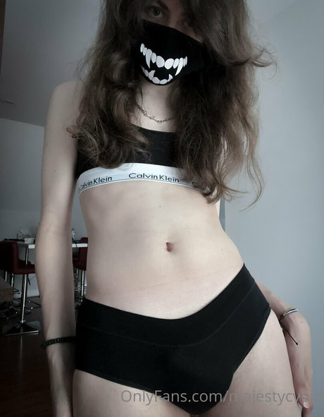 majestycvoid modèle chaud images