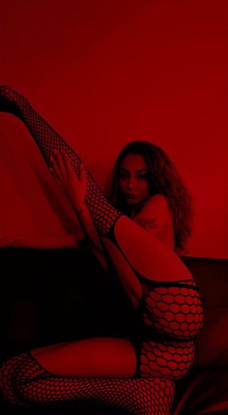 neesababyy actrice chaude image