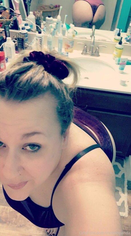 thickishpanda modèle érotique image