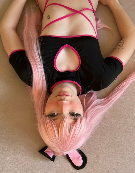 weirdoroki modèle joli image