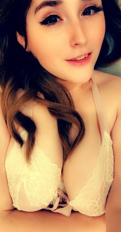 Sophia Swallow jolie star du porno photo