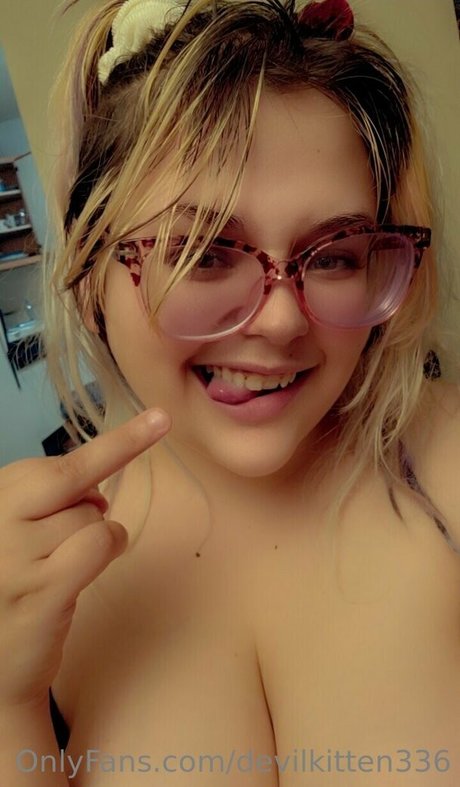 devilkitten336 étoile nue des photos