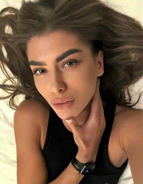 loveyarina haut de star du porno galeries