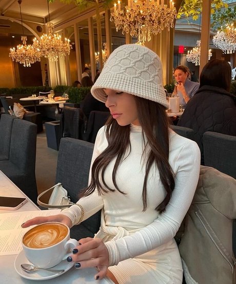 Faryn Corey art de star du porno image