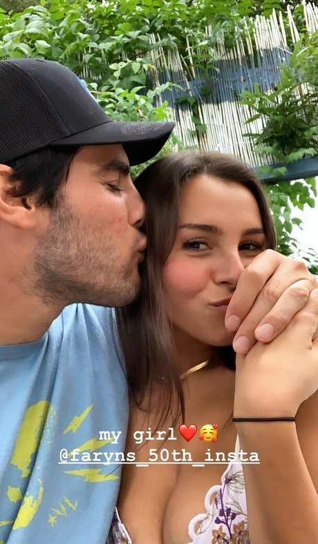 chatte solo uniquementfans nus sexy galeries