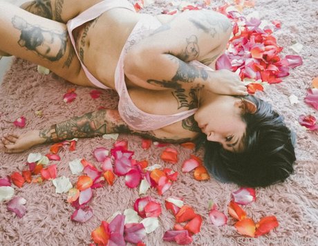 miaumiloucb actrice libre collection