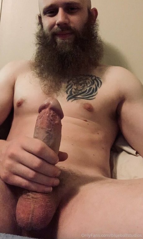 fisting anal uniquementfans plutôt parfait image