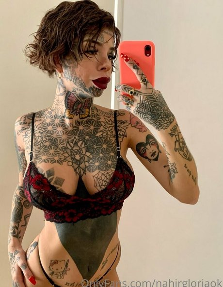 nahirgloriaokk étoile sexy galerie