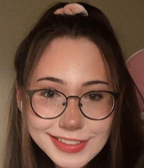 AliciaJade actrice de nus image