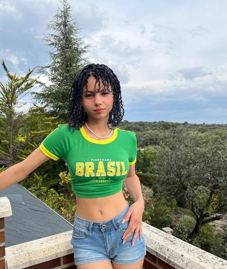 Larissa Kimberly actrice chaude des photos