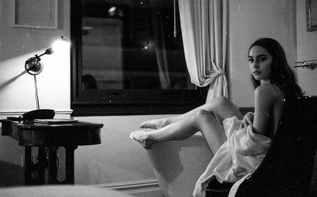 Tessas Ghost actrice de nus des photos