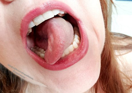 toepazfeetures belle actrice img