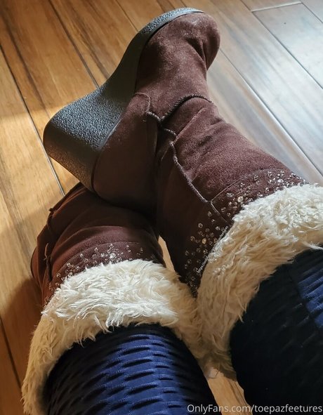 toepazfeetures actrice de nus collection