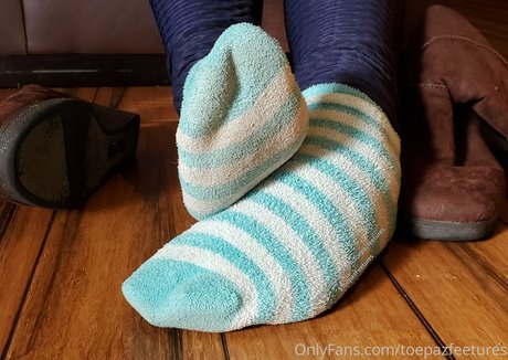 toepazfeetures star pornographique images