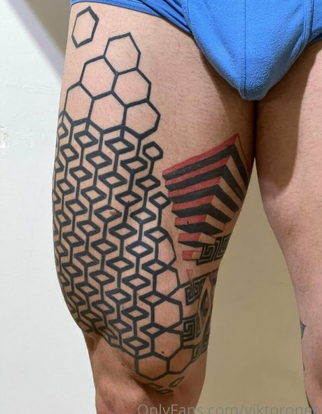 viktoronee modèle artistique img