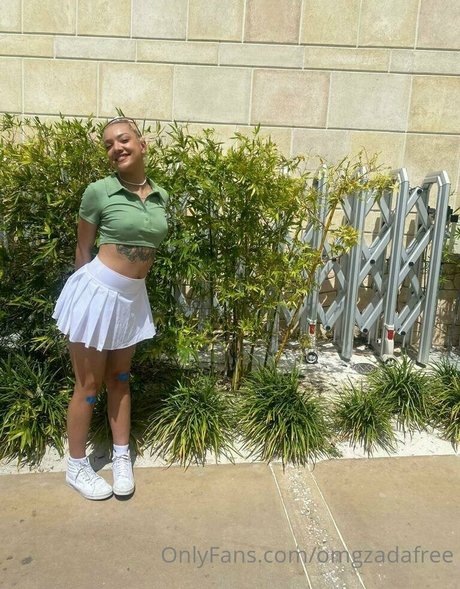 omgzadafree étoile nue des photos