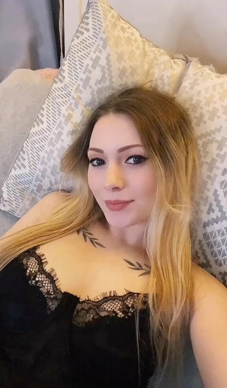 Little Momma nus star du porno des photos