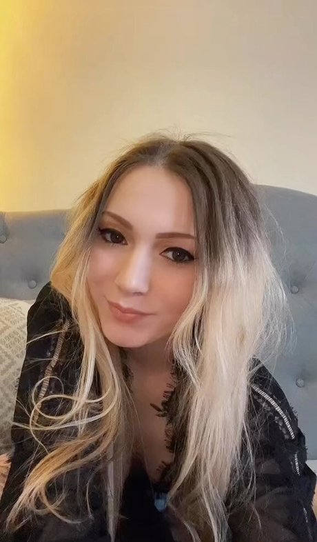 Little Momma art étoile galeries