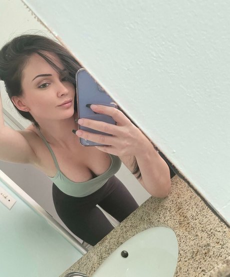 Mila Moore étoile hd galerie