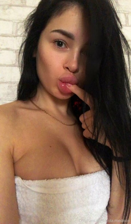 Mila Moore star du porno érotique photos