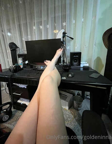 goldeninnafree modèle chaud img