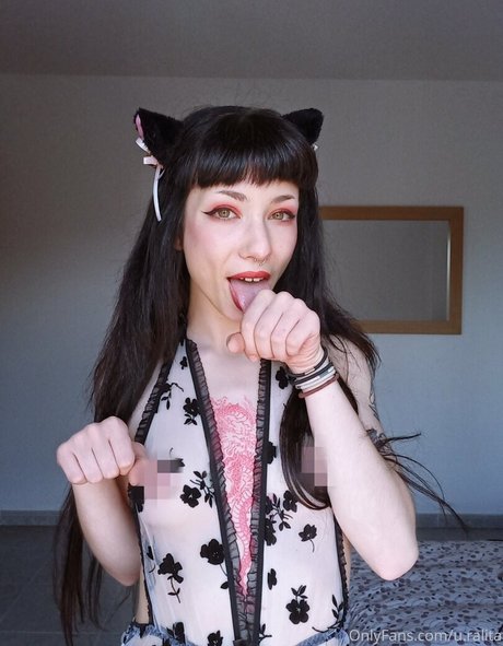 brune petite onlyfans haute définition chaud photo