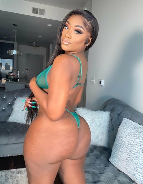 eclassfree nus de stars du porno des photos