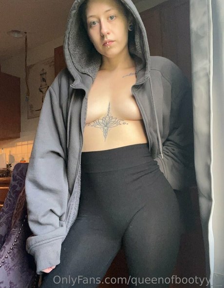 queenofbootyy__ actrice porno image