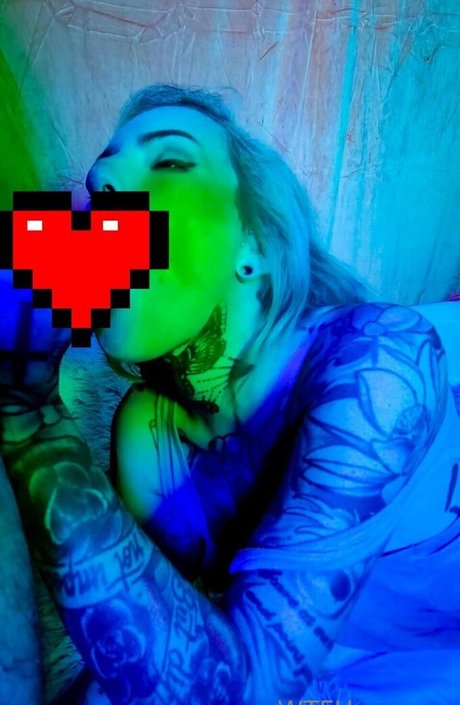 WtfHarmony modèle xxx galerie