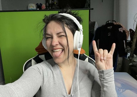 blonde étudiante onlyfans belle définition photos